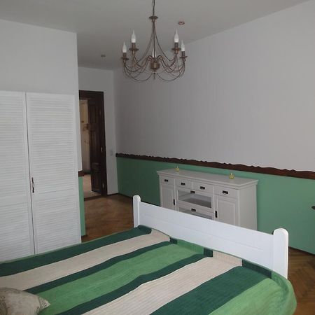 Luxury Central Apartment In Sibiu Exterior photo