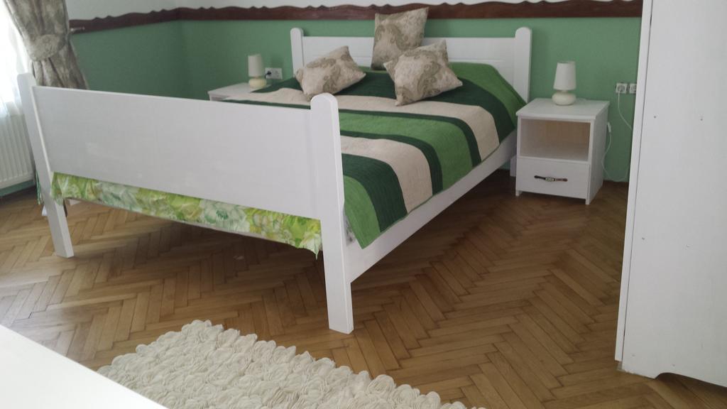 Luxury Central Apartment In Sibiu Exterior photo