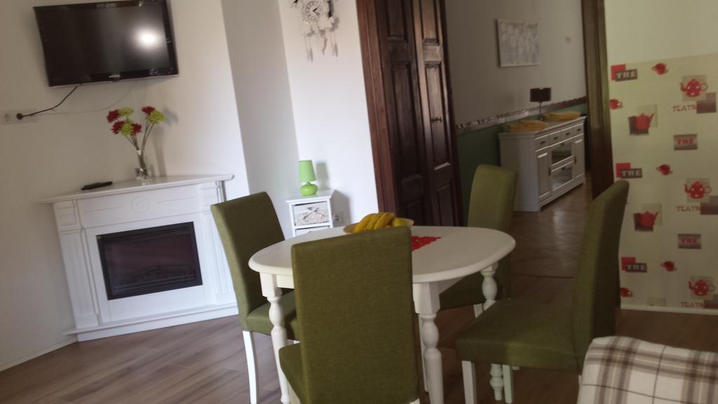 Luxury Central Apartment In Sibiu Exterior photo